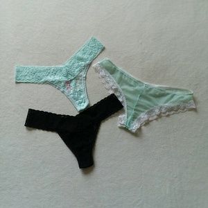 Lot of 3 Lace Mint Black Thong Hipster Panties S